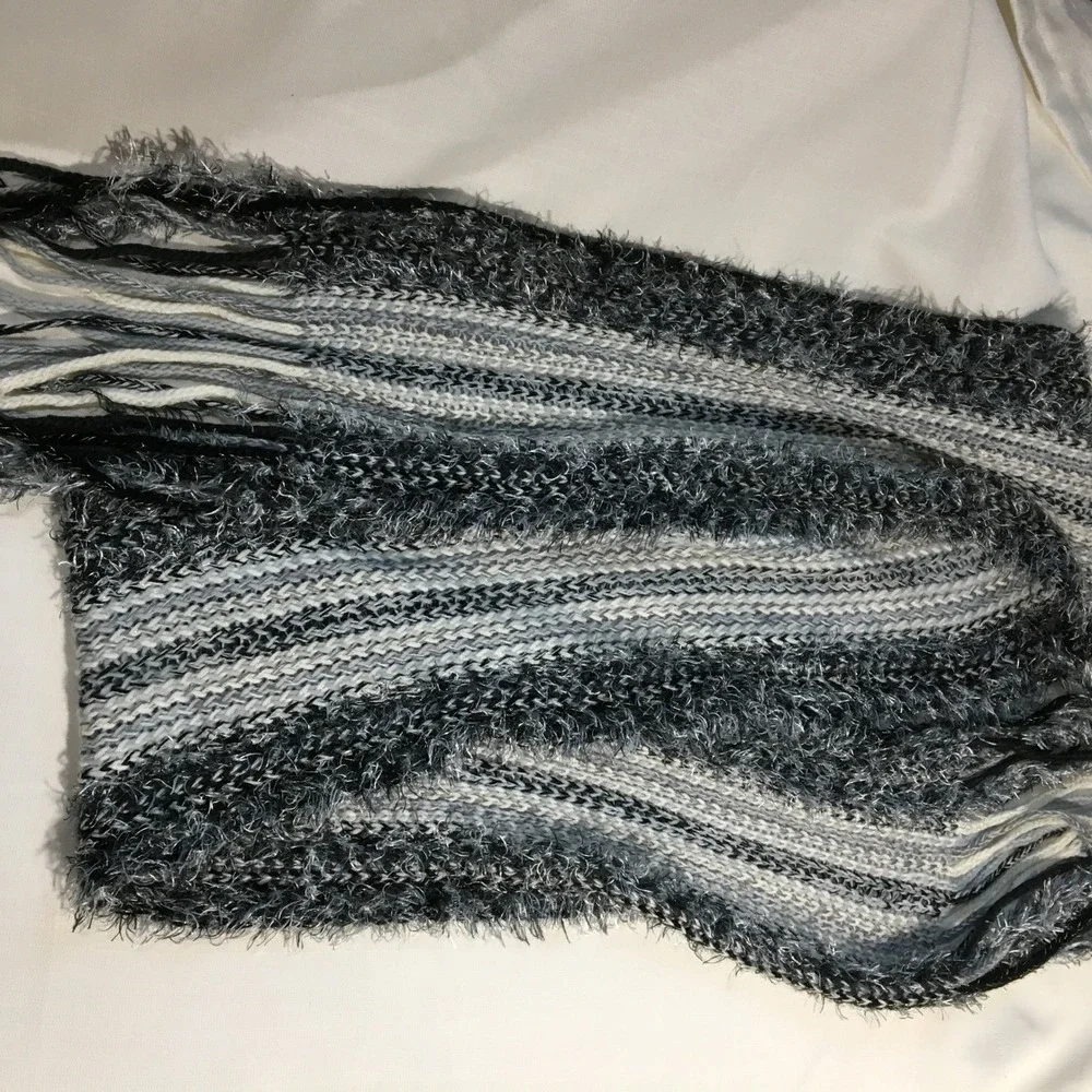Striped Sparkle Fringe Scarf Gray White Black Knit‎ Chunky Soft Warm Womens